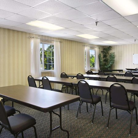 Microtel Inn & Suites Baton Rouge Facilities photo